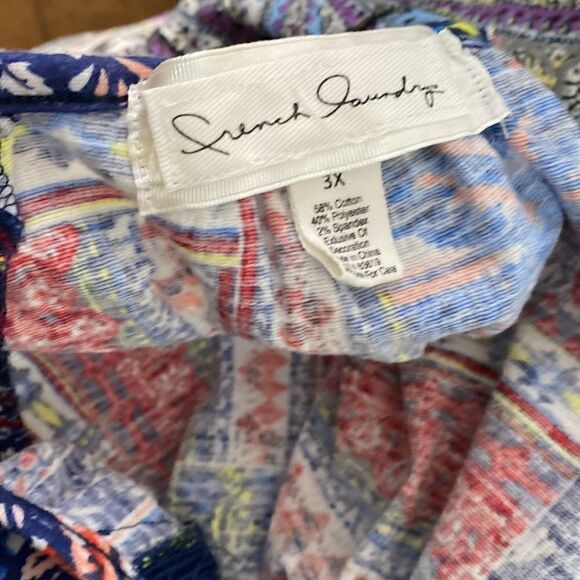 French Laundry Short Sleeve Handkerchief Hem Top Crochet Neckline - Picture 7 of 7